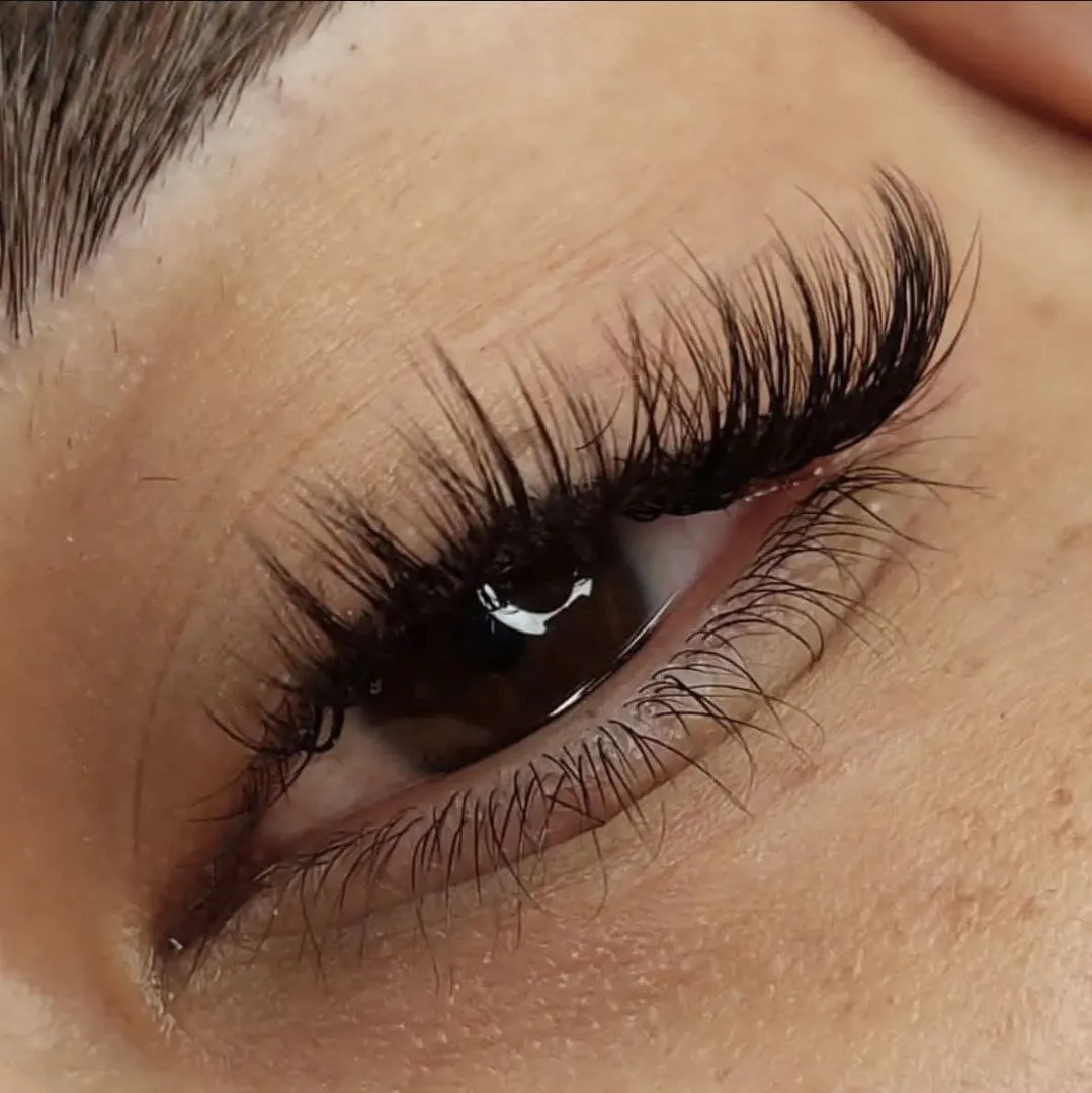 اکستنشن مژه برای زیباجوی عزیز