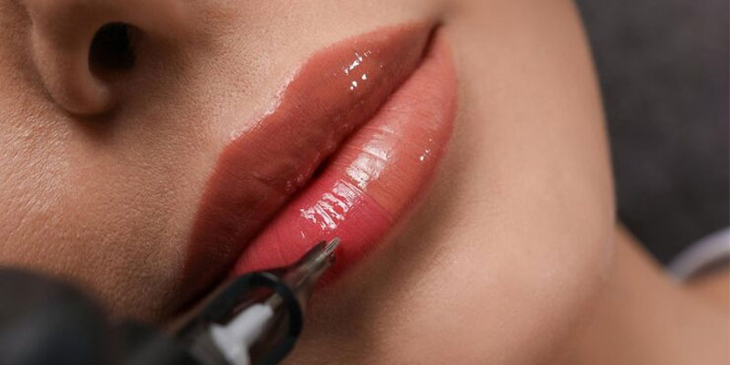 آرایش دائم لب